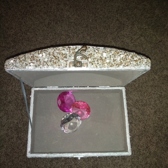Silver Embellished Jewelry/ Keepsake Box - Picture 5 of 7
